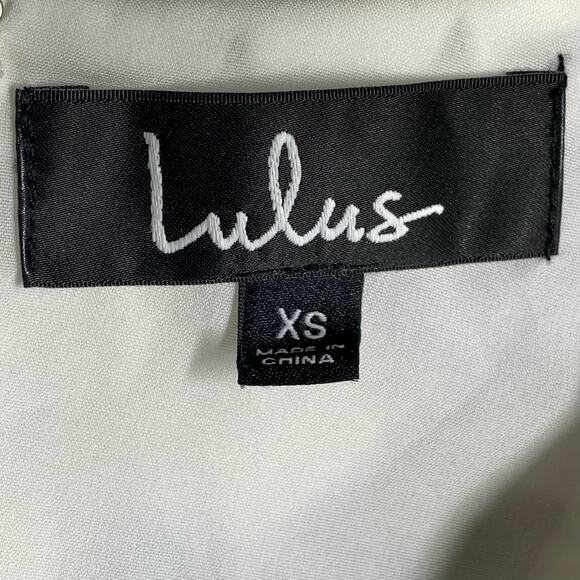 Lulus Dress Seeing Chic Floral Faux Wrap Sleeveless Mini Skater White Blue Sz XS - Picture 8 of 12